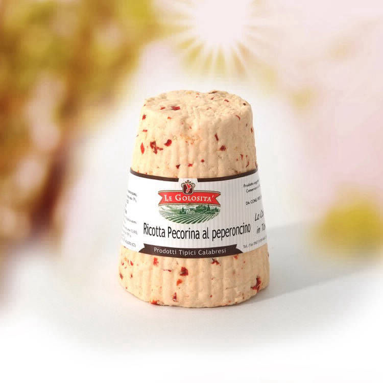 Ricotta dura con graglie di peperoncino piccante da grattugia gr 250